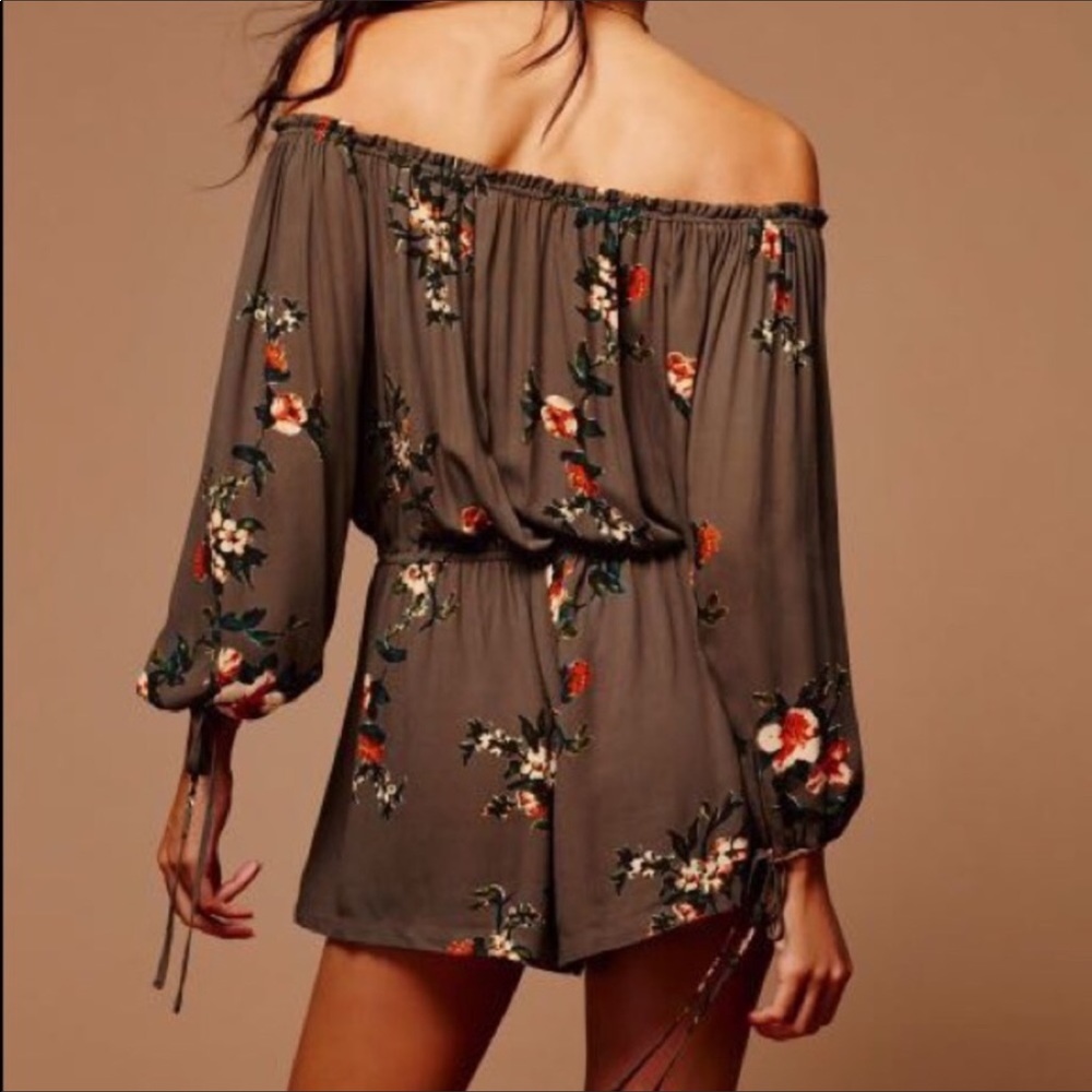 Free People so divine rare romper - Picture 2 of 4